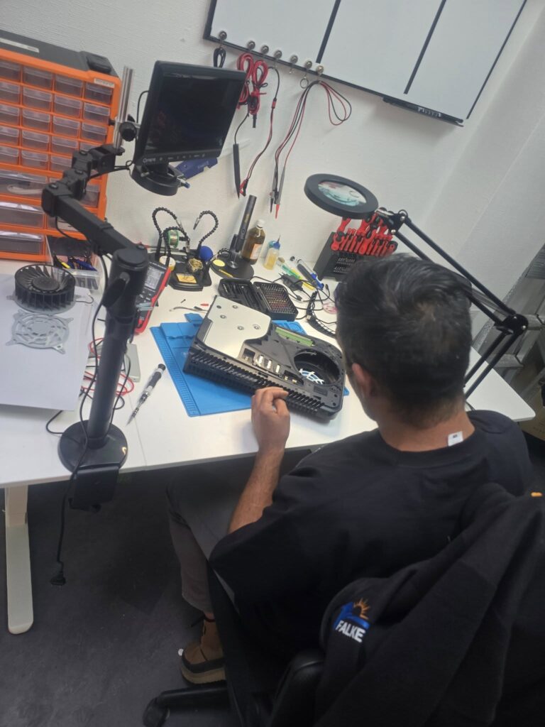 falketek reparatur service per post versand