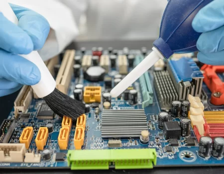 platinen reinigung und auswechseln handyladen reparatur service falketek platinen reinigung und auswechseln handyladen reparatur service falketek